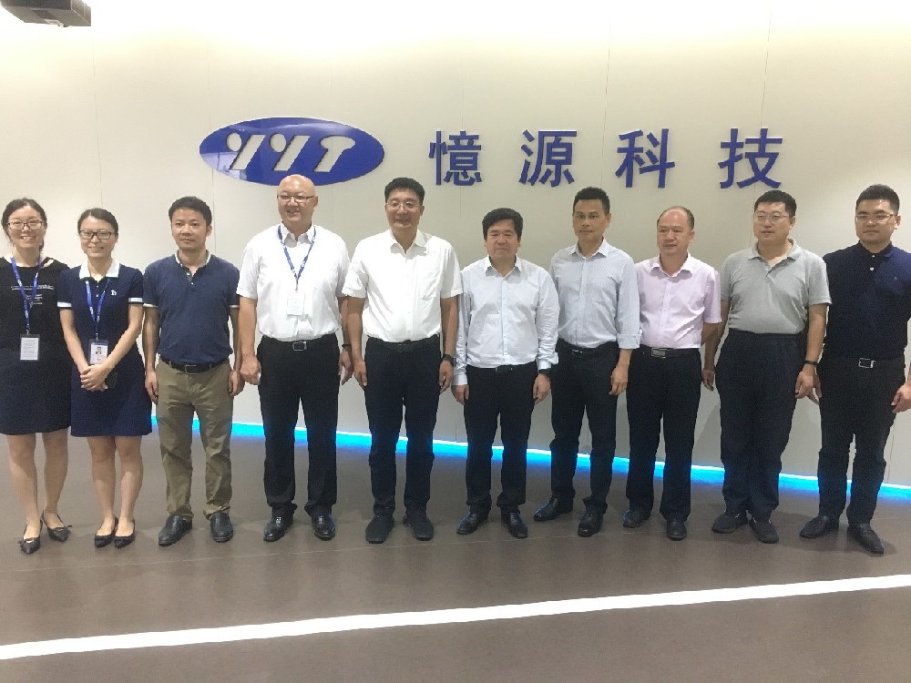 中興通訊董事長(zhǎng)李自學(xué)、中國(guó)移動(dòng)江西公司董事長(zhǎng)凌浩一行蒞臨憶源科技參觀考察